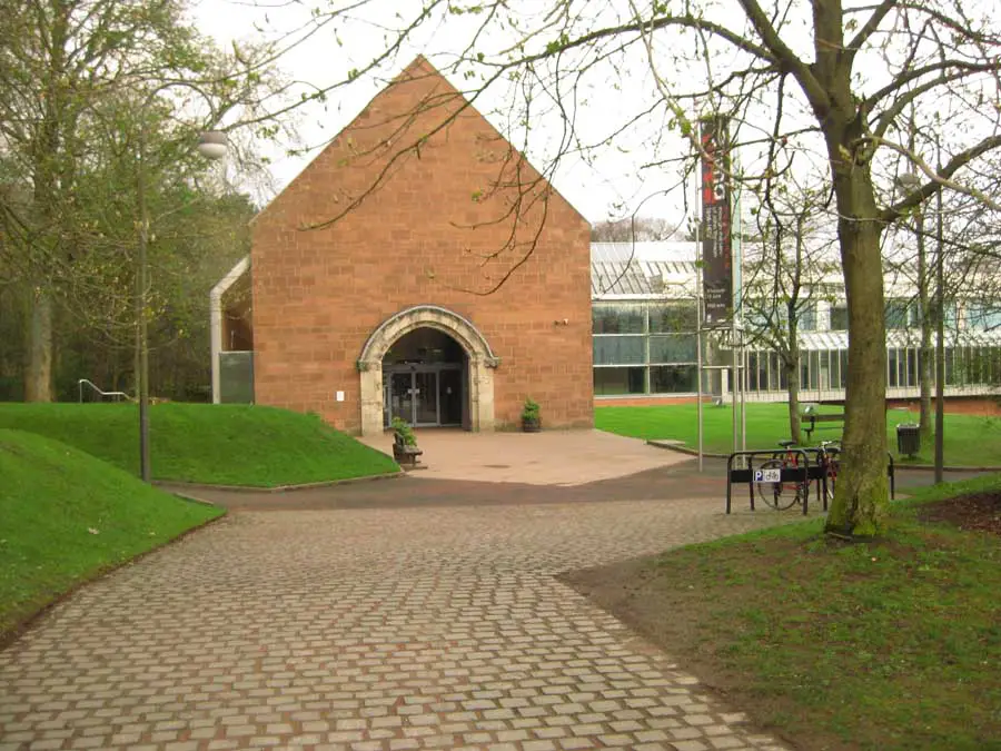burrell collection glasgow museum building philanthropist examples