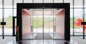 ArchiExpo Commercial doors