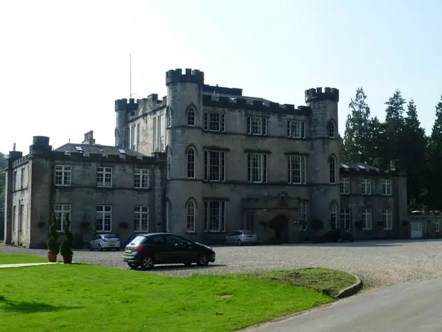 Melville Castle Midlothian, historic Dalkeith building