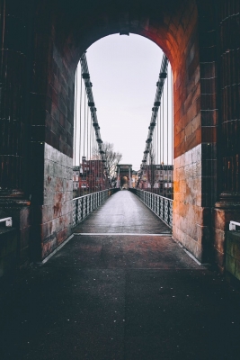 Explore Glasgow’s Celebrated Architecture bridge over River Clyde