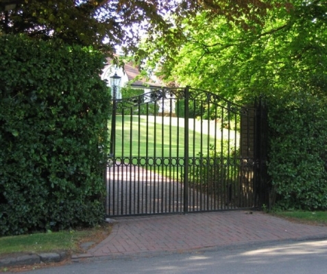 Benefits of electric driveway gates guide