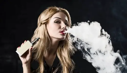 What sets disposable vaping apart from reusable vaping