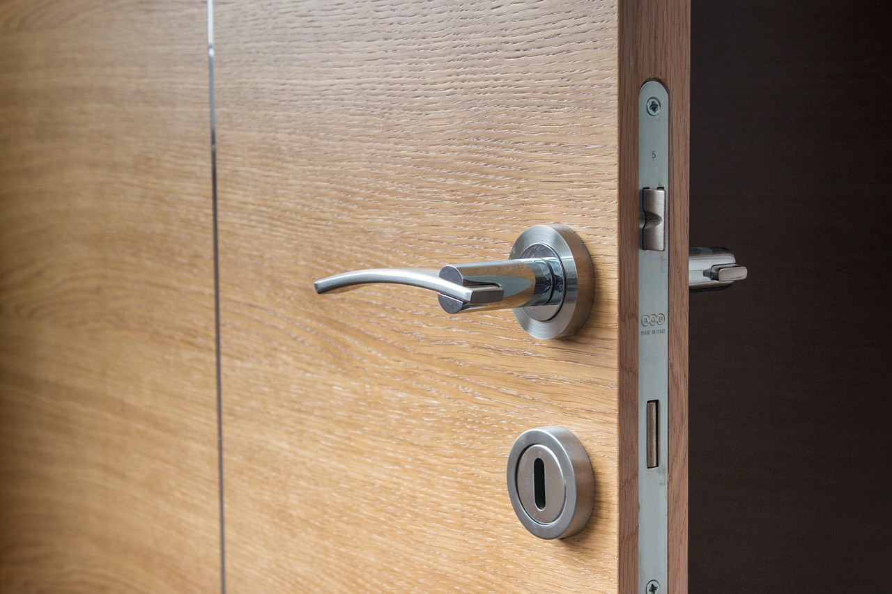 door lock Local locksmiths services