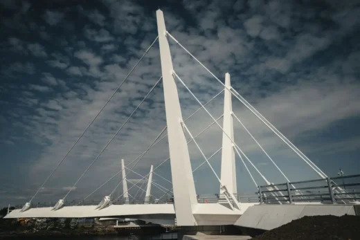 Renfrew Bridge over River Clyde
