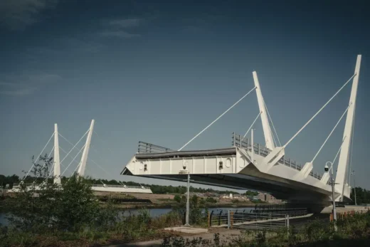 Renfrew Bridge over River Clyde