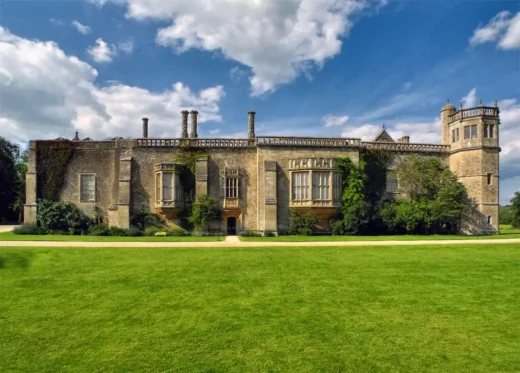 Mansion property experts in Swindon for easy move