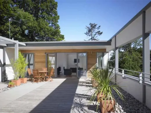 MacCalman House Glasgow, Bearsden property deck