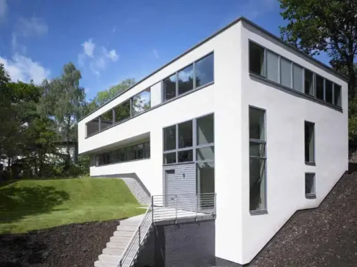 18 Kilmardinny Avenue, Bearsden, G61